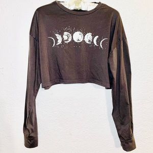 Romwe oversized gray long sleeved cropped tee moon phase size small